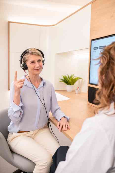 Hearing test with expert