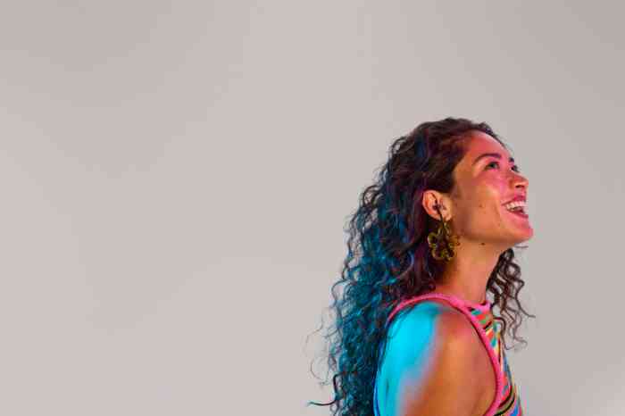 Mensen op een festival