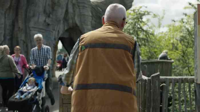 Teun in de dierentuin met hoortoestellen 