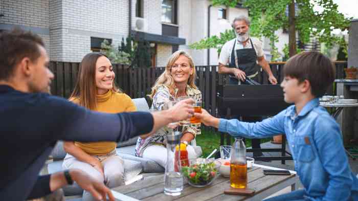 Familie aan het diner