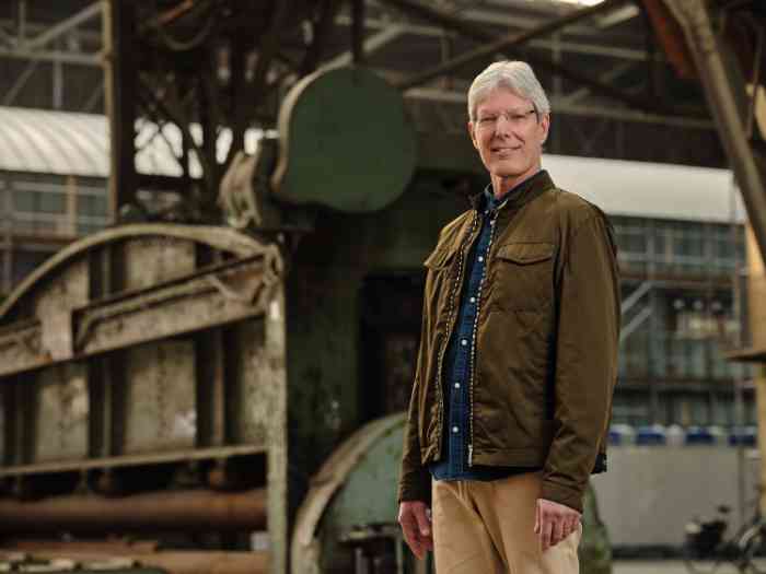 Man met hoortoestel en zijn ervaring Beter horen 